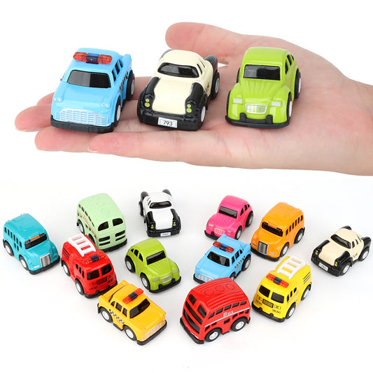 🚗🔥 50 % RABATT! Sett med mini-leketøybiler med tegneseriefigurer – livlige farger, smidige hjul, slitesterkt ABS-materiale, perfekt som festgaver til barn og samleobjekter