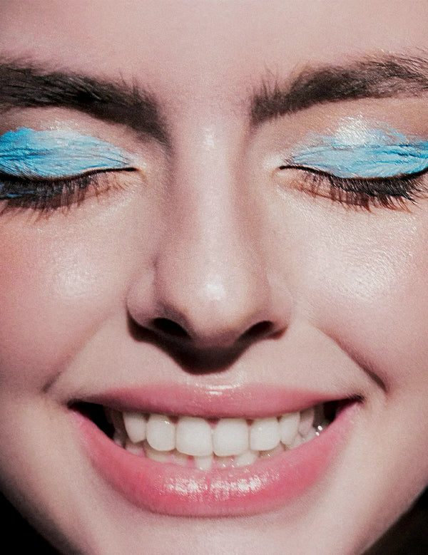 YEUX