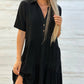 👗 40% RABATT NU! 🌸Enfärgad, bekväm klänning med knappar vid kragen