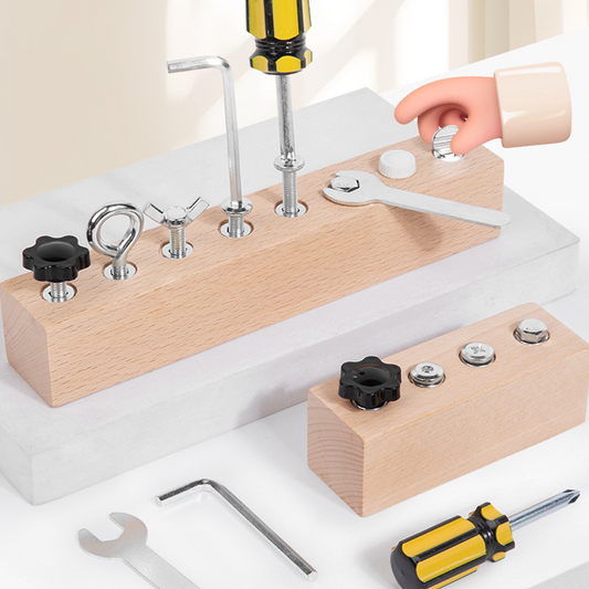 🔧Montessori-brett i tre med skrutrekker